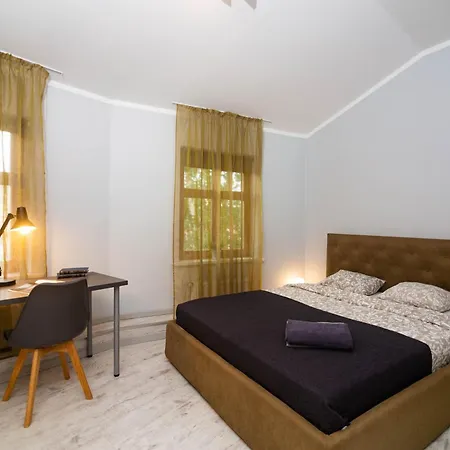 Appartement Charming 3-bedroom Center Flat